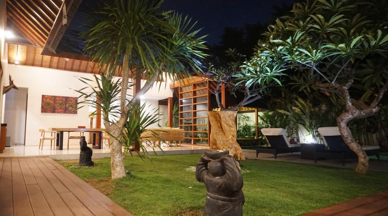 Nil Villa Seminyak Esterno foto